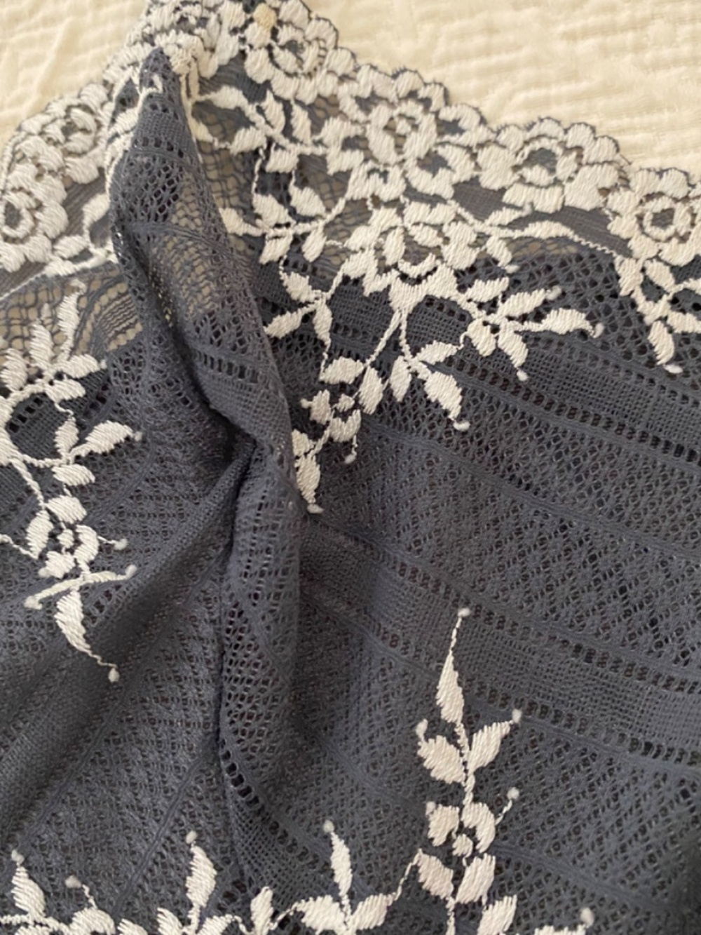 Wacoal Gray and Lace Camisole, Chemise, Lingerie. Poly-spandex. XL - Picture 4 of 10